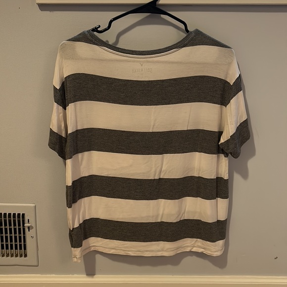 American Eagle Top - Picture 3 of 3